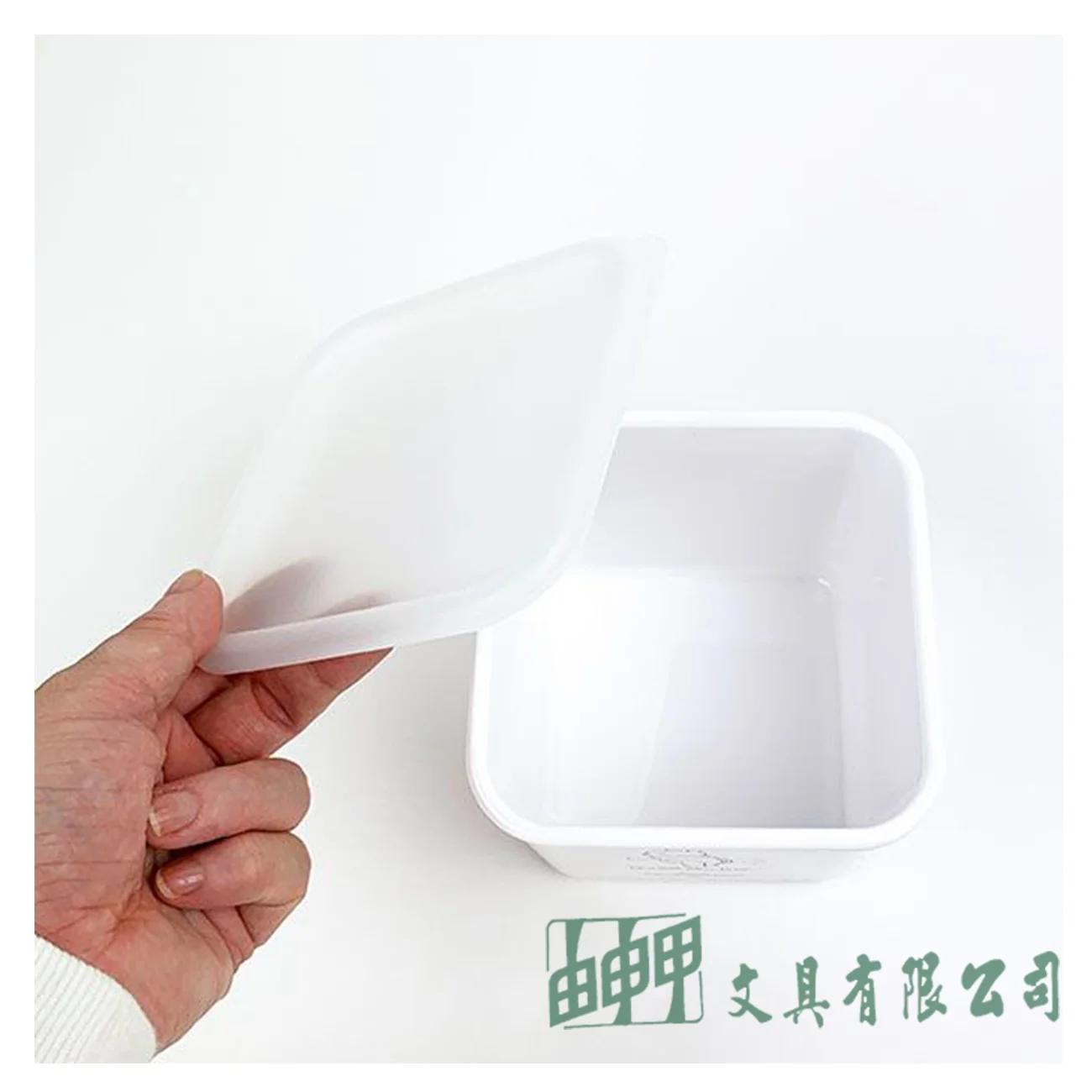    小熊維尼收納盒